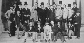 Illustrados in Europe in 1890 posing for a group photograph during the height of the Propaganda Movement.